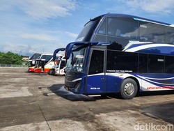 Tren PO Bus AKAP Berlomba-lomba Kasih Armada Premium-Makan Berlimpah