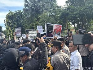 UU TNI Disahkan, Pakar Hukum Unair Dorong Masyarakat Gugat ke MK UU TNI Disahkan, Pakar Hukum Unair Dorong Masyarakat Gugat ke MK