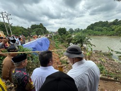 Herman Deru Minta Alat Berat Siaga di Titik Rawan Longsor Selama Arus Mudik