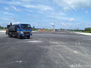 400 Ribu Pemudik Diperkirakan Akan Masuk Lamongan di Lebaran Tahun Ini 400 Ribu Pemudik Diperkirakan Akan Masuk Lamongan di Lebaran Tahun Ini