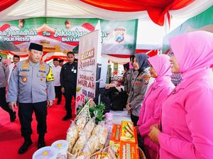 Kapolri Hadiri Bazar-Baksos Ramadan di Polda Jatim