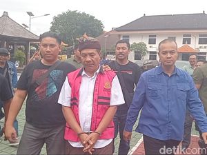 Pengakuan Kadis DPMPTSP Buleleng Uang Pemerasan Rp 2 Miliar untuk Pemerintahan Pengakuan Kadis DPMPTSP Buleleng Uang Pemerasan Rp 2 Miliar untuk Pemerintahan