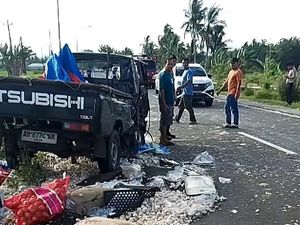 Kecelakaan Beruntun 2 Mobil-1 Motor di Kulon Progo, Muatan Bawang Tumpah Kecelakaan Beruntun 2 Mobil-1 Motor di Kulon Progo, Muatan Bawang Tumpah
