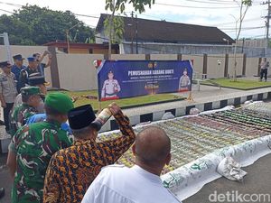 Ribuan Botol Miras Hasil Operasi Pekat Dimusnahkan Polres Blitar