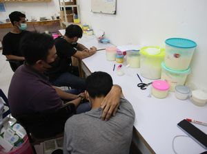 Potret Pabrik Kosmetik Ilegal di Cireunde yang Digerebek BPOM