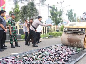 Polres Muba Musnahkan Ribuan Botol Miras Hasil Operasi Pekat Musi 2025