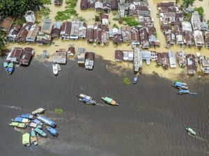Potret Pencari Benda Kuno di Kawasan Cagar Budaya Jambi