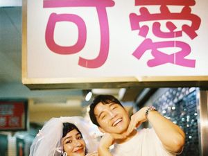 Potret Romantis Uncle Roger dan Calon Istri, Foto Prewedding di Pasar Malam Potret Romantis Uncle Roger dan Calon Istri, Foto Prewedding di Pasar Malam