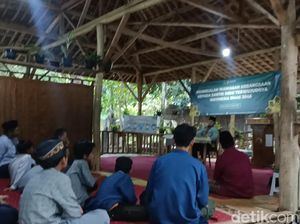 Cara Santri Ponpes Alam Maroko Memupuk Cinta Tanah Air Saat Ramadan Cara Santri Ponpes Alam Maroko Memupuk Cinta Tanah Air Saat Ramadan