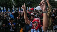 Dibabak kedua Indonesia sempat kebobolan lebih awal dan memperkecil keunggulan melalui Ole Romeny.
