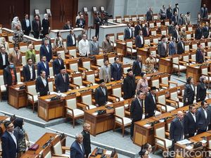 3 Poin Krusial RUU TNI yang Baru Disahkan Jadi Undang-Undang 3 Poin Krusial RUU TNI yang Baru Disahkan Jadi Undang-Undang