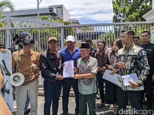 Mahasiswa Tolak RUU TNI, DPRD NTB Suruh Demo ke Senayan