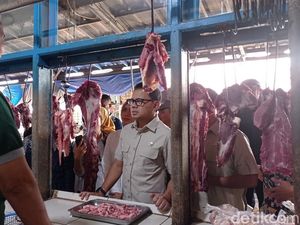 Curhat Bima Arya Agenda Terhambat 40 Menit di Tasik gegara Pasar Tumpah Curhat Bima Arya Agenda Terhambat 40 Menit di Tasik gegara Pasar Tumpah