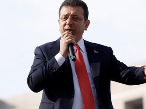 Pengadilan Resmi Tahan Wali Kota Istanbul di Tengah Gelombang Demo Besar Pengadilan Resmi Tahan Wali Kota Istanbul di Tengah Gelombang Demo Besar