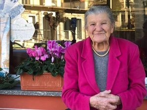 65 Tahun Jadi Barista di Kafe, Wanita 100 Tahun Ini Menolak Pensiun