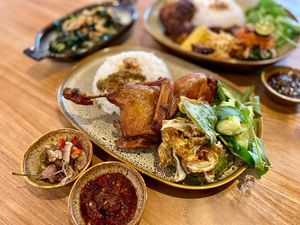 Ada Bebek Asap Tegalalang yang Gurih Mantap Buat Buka Puasa di BSD Ada Bebek Asap Tegalalang yang Gurih Mantap Buat Buka Puasa di BSD