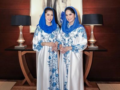 7 Gaya Kompak Annisa Pohan dan Aliya Rajasa, Dua Menantu SBY Berbaju Kembar