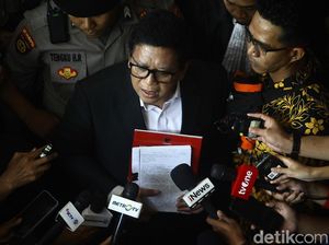 Bacakan Eksepsi, Hasto Minta Dibebaskan