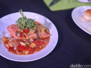 Chef Chandra Olah Kurma Medjool Jadi Saus Asam Manis untuk Buka Puasa Chef Chandra Olah Kurma Medjool Jadi Saus Asam Manis untuk Buka Puasa