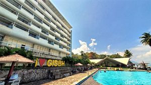 Menikmati Indahnya Hotel Legendaris Rancangan Soekarno di Palabuhanratu