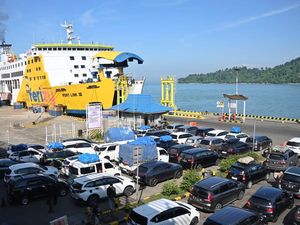 ASDP Perpanjang Diskon Tarif 36% Tiket Penyebrangan Merak-Bakauheni ASDP Perpanjang Diskon Tarif 36% Tiket Penyebrangan Merak-Bakauheni