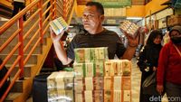 Jelang Lebaran, Jasa Tukar Uang Baru Makin Marak