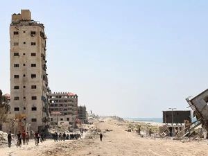 Gempuran Israel Hantam Kamp Pengungsi di Gaza, 25 Orang Tewas Gempuran Israel Hantam Kamp Pengungsi di Gaza, 25 Orang Tewas