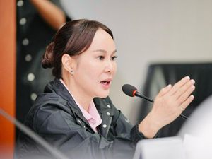 Wakil Kepala BP Batam Minta Camat-Deputi Gerak Cepat Atasi Banjir Wakil Kepala BP Batam Minta Camat-Deputi Gerak Cepat Atasi Banjir