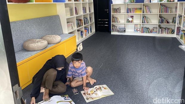 Perpustakaan pribadi yang disulap jadi Ruang Literasi di Pakem, Sleman, Jumat (21/3/2025).