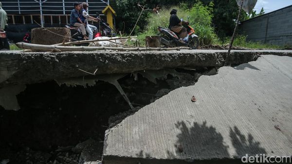 Potret Jalan CBL Cibitung Amblas