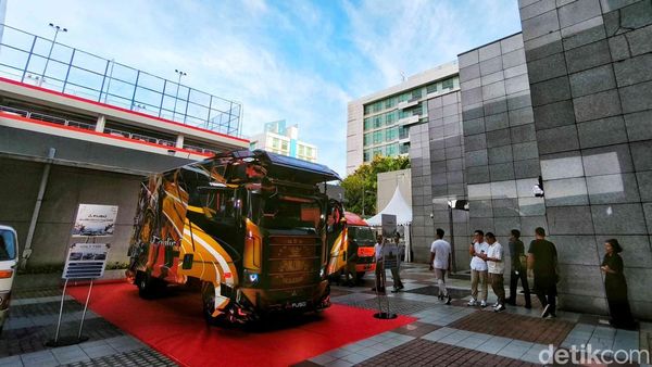 Potret Modifikasi Keren Nan Unik Truk Canter