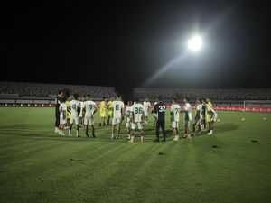 Leo Tegaskan PSS Tak Pernah Telat Bayar Gaji Pemain: Tim Paling Sehat