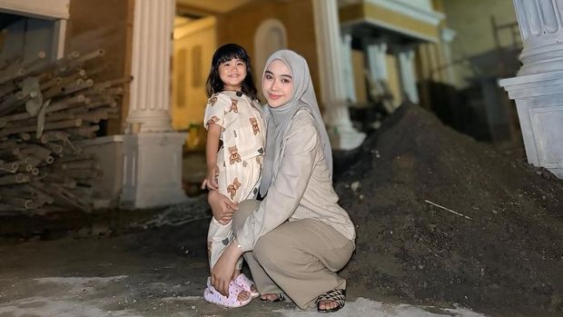 Ria Ricis dan Moana