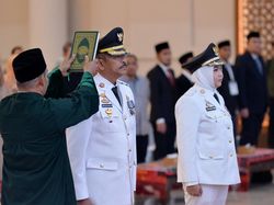 Gubernur Bobby Lantik Saipullah-Atika Jadi Bupati dan Wabup Madina