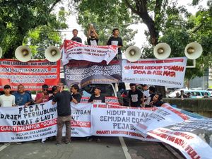 Sopir Truk Demo Kemenhub, Bawa Spanduk Butuh Makan, Bukan Penutupan Jalan