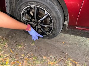 Pria Tewas Penuh Luka di Dalam Calya, Polisi Sebut Mobil Sempat Pecah Ban