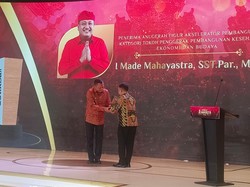 Lakukan Terobosan Pembangunan di Gianyar, Mahayastra Raih detikBali Awards