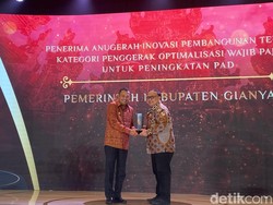 Sukses Naikkan PAD, Pemkab Gianyar Sabet Penghargaan detikBali Awards 2025