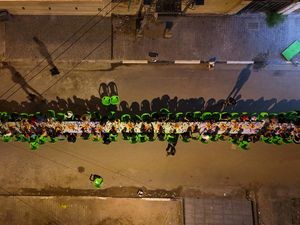 Foto Drone Buka Puasa Bersama di Basra Irak