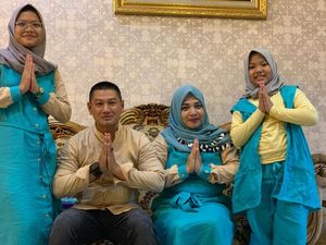 Sekeluarga Tewas Kecelakaan Bus di Arab Berencana Lebaran di Tanah Suci Sekeluarga Tewas Kecelakaan Bus di Arab Berencana Lebaran di Tanah Suci