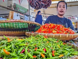 Jelang Lebaran, Harga Cabai Rawit di Pasar Soreang Meroket hingga Rp 100 Ribu!
