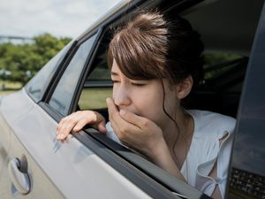 9 Cara agar Tidak Mabuk Perjalanan Saat Naik Mobil, Apa Saja Penyebabnya? 9 Cara agar Tidak Mabuk Perjalanan Saat Naik Mobil, Apa Saja Penyebabnya?