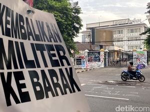 Melihat Gedung DPRD Jabar Usai Demo Tolak UU TNI