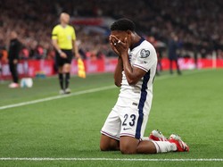 Myles Lewis-Skelly Terdiam Tanpa Kata