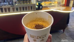 Slurrp! Ada Kopi Telur hingga Pisang Goreng Wijen di Kopitiam PIK