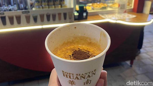 Slurrp! Ada Kopi Telur hingga Pisang Goreng Wijen di Kopitiam PIK