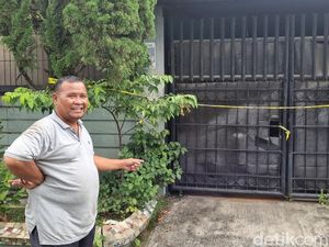 Rumah TKP Jasad Mutilasi dalam Freezer di Tangerang Digaris Polisi Rumah TKP Jasad Mutilasi dalam Freezer di Tangerang Digaris Polisi