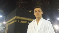Foto: Momen Umrah Para Artis-Atlet Muslim Dunia