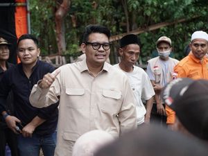Waka MPR Terjun Langsung Salurkan Bantuan ke Korban Banjir di Tolitoli