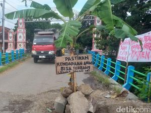 Jalan Klaten-Gunung Kidul Ditanami Pohon Pisang, DPU Surati Tol Jalan Klaten-Gunung Kidul Ditanami Pohon Pisang, DPU Surati Tol